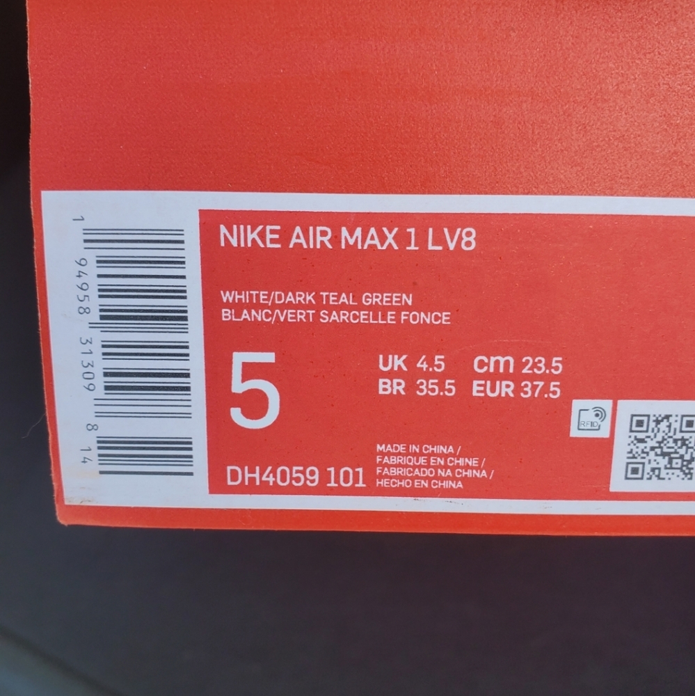 Nike Air Force 1 LV8 - Picture 3 of 13